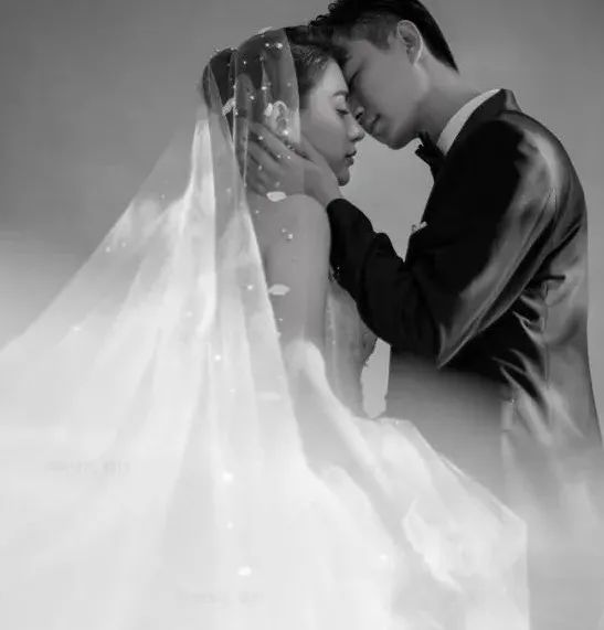 光影与温柔并存的婚照,清新简约主题婚照