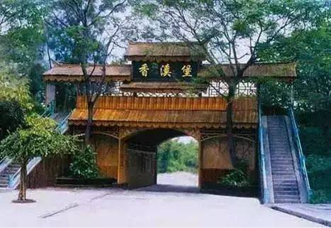 南昆山下“世外桃源”广东“避霾圣地”6房别墅,泡温泉,唱K烧烤