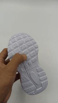 如何选择一岁儿童学步鞋,2021宝宝秋季学步鞋推荐