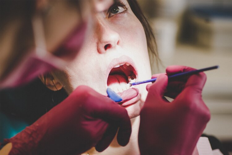 口干眼干皮肤干燥吃什么药物,气候干燥导致脸部皮肤瘙痒