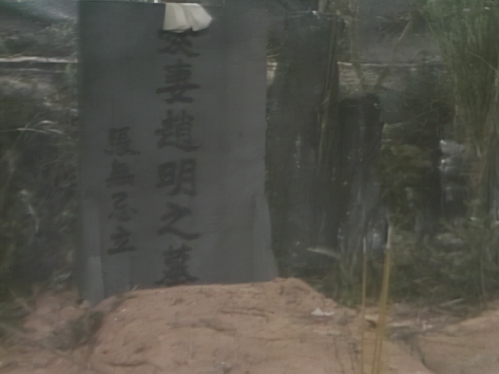 宝刀屠龙号令天下倚天不出,谁与争锋宝刀屠龙号令天下原句