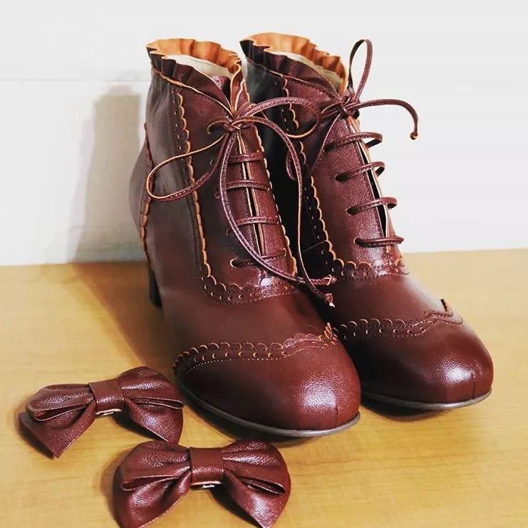 黑色洛丽塔洋装,藕粉色洛丽塔洋装