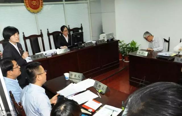 证人拒绝出庭作证后果,证人拒绝出庭应该怎么办