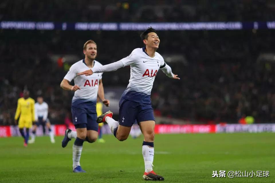 武磊世预赛射手榜追平哈里凯恩,武磊多大上演联赛首秀