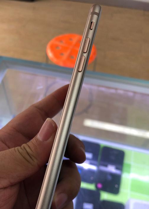 网友想买1700元的国行官换iPhone8P，看到整机报告后果断放弃