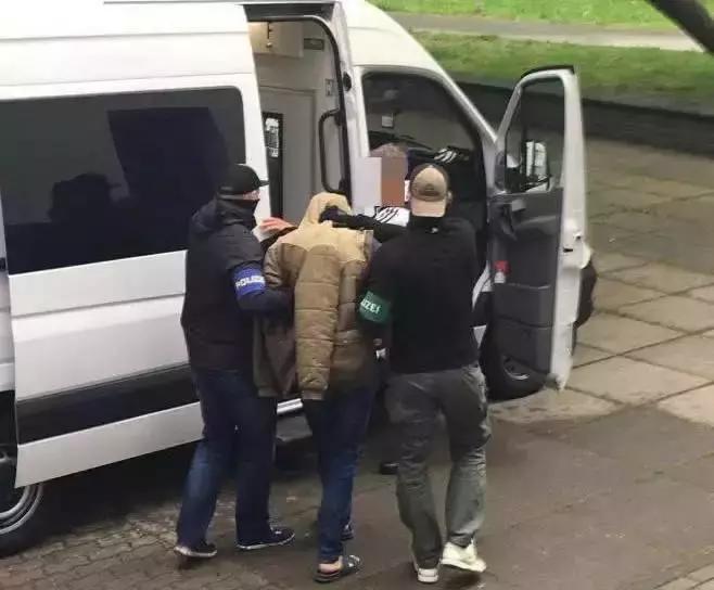 国际机票出国步骤,国际机票出行需要哪些流程