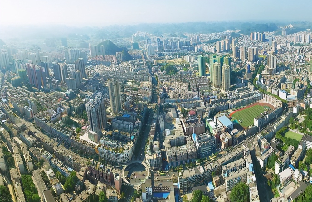 【沿着习*平近**总书记指引的方向奋力前行】安顺：聚焦“四化”奋力干成一番新事业