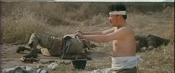 《紫日》紫色,代表太阳快落山了