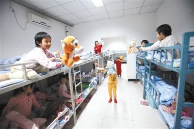 孩子一年级寄宿,一年级寄宿的孩子怎么开导