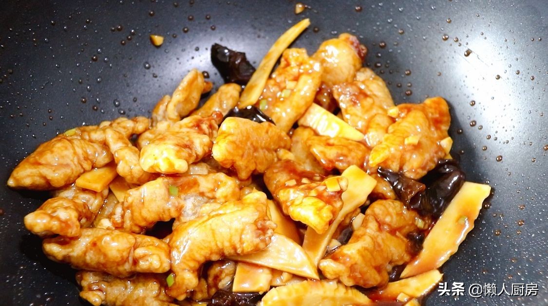 脆皮五花肉蘸料做法,五花肉裹淀粉油炸