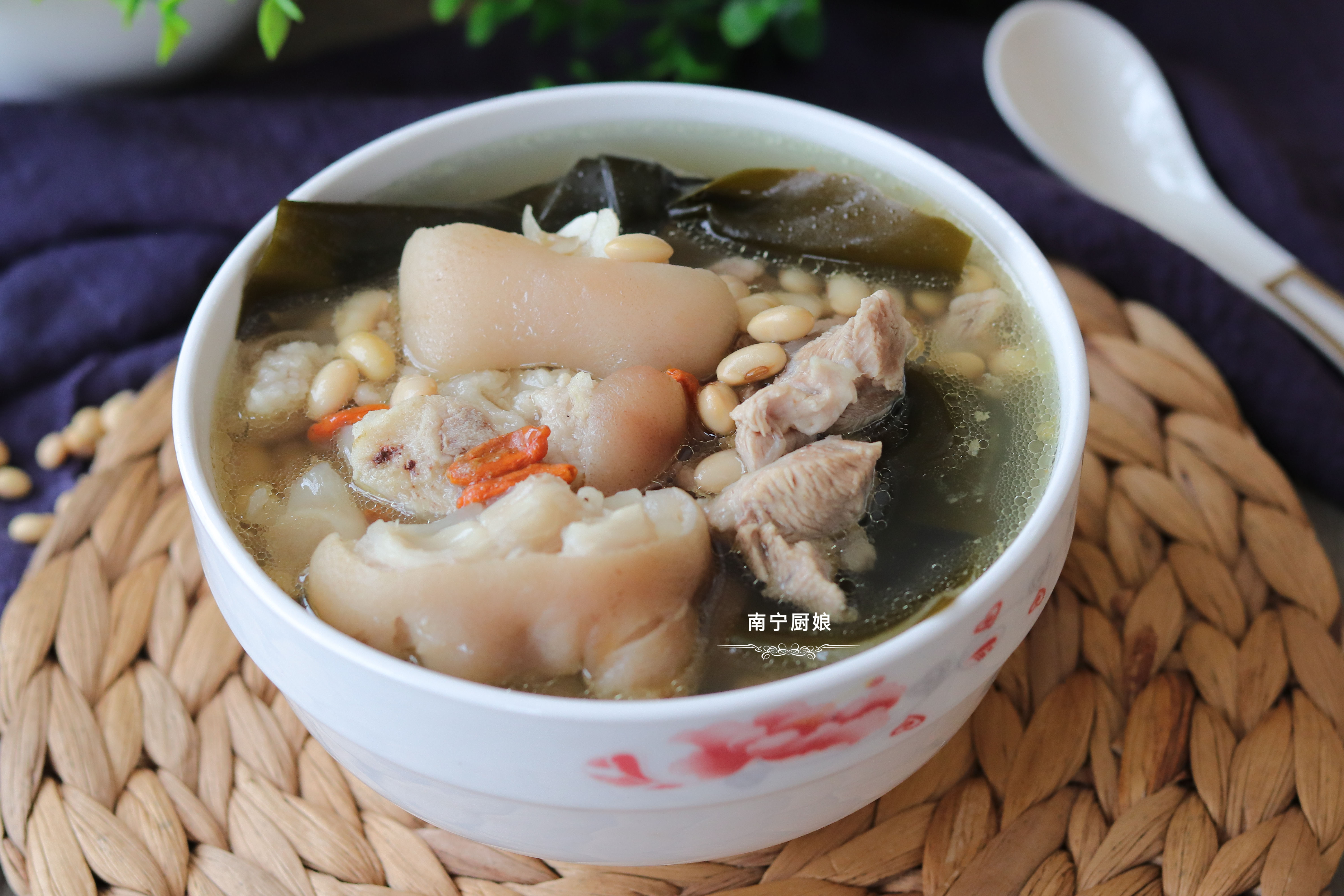 猪蹄怎么做好吃又简单视频,猪蹄这样做既简单又好吃