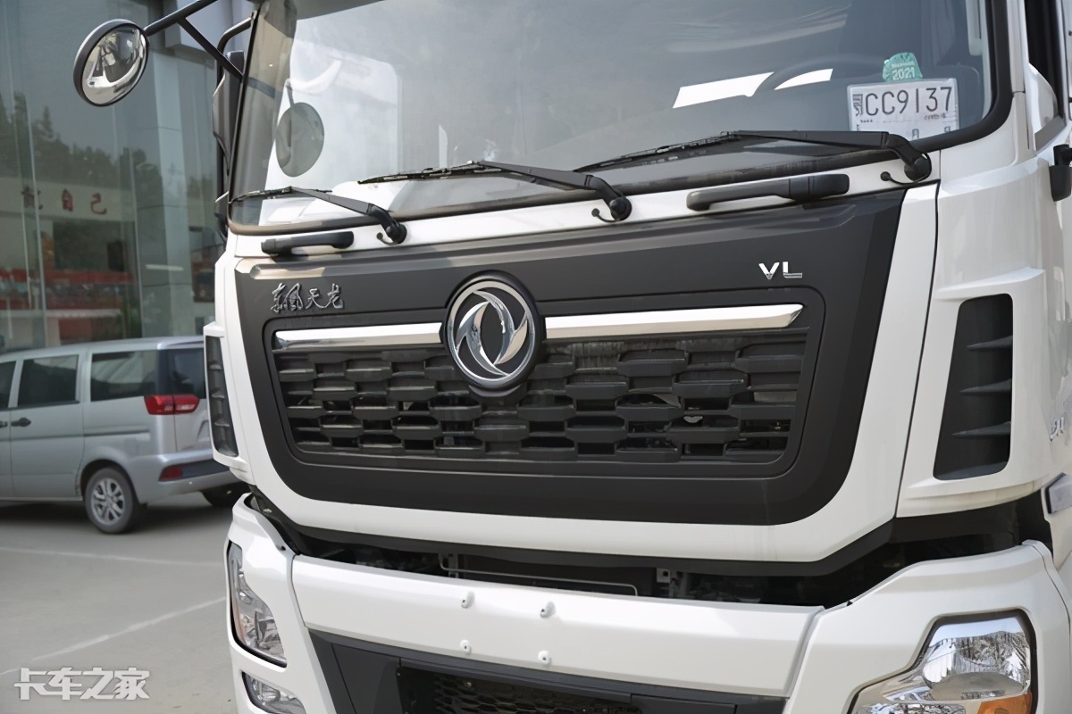 340马力配10挡箱，中短途运输利器，详解东风天龙4x2重卡