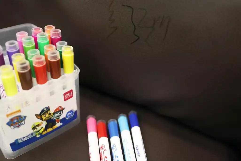 儿童反复涂画可擦洗便携涂鸦本,宝宝在墙布画的水彩笔如何去除