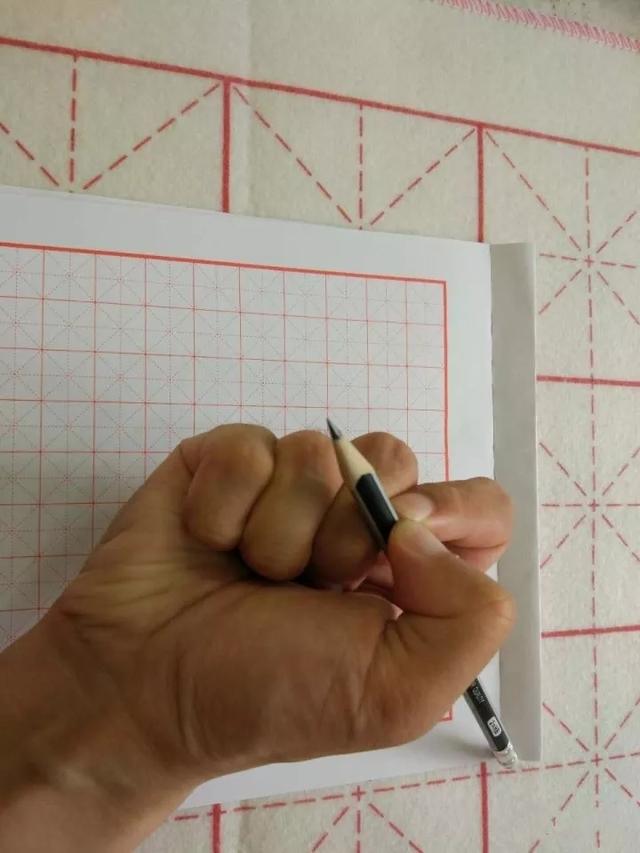握笔写字正确姿势视频教程幼儿,握笔写字的正确方法和姿势