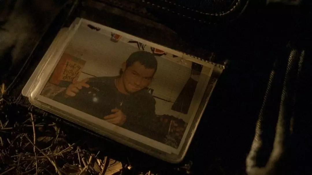 一部被低估的黑色幽默经典电影,一部极具讽刺意味的黑色幽默电影