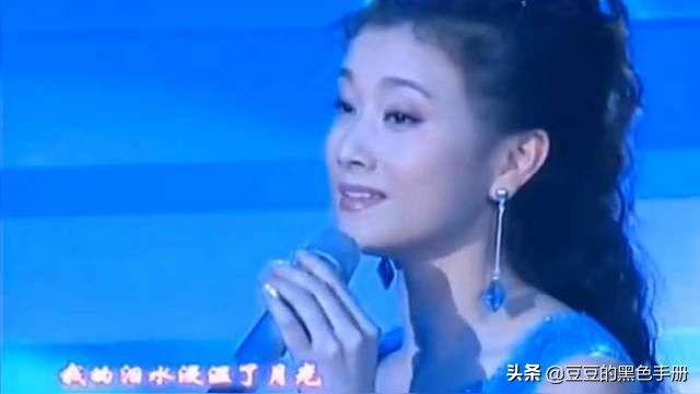 经典军旅歌曲飒爽英姿五尺枪,不会唱就别唱原视频