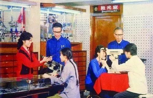 精益眼镜江汉路总店,武汉精益眼镜江汉路店电话