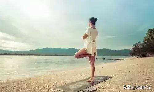 坚持瑜伽让你遇见更好的自己,每日一练最简单的瑜伽