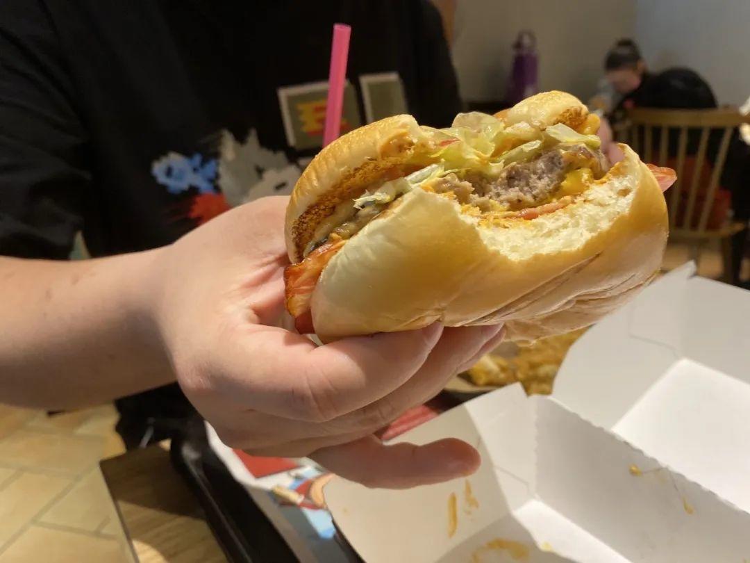 肯德基双层嫩牛堡和巨无霸,肯德基双层嫩牛堡和厚牛堡哪个好