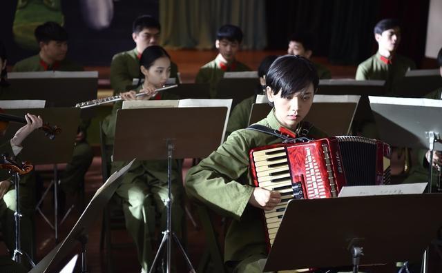 芳华中郝淑雯的人生经历,芳华郝淑雯的情感变化