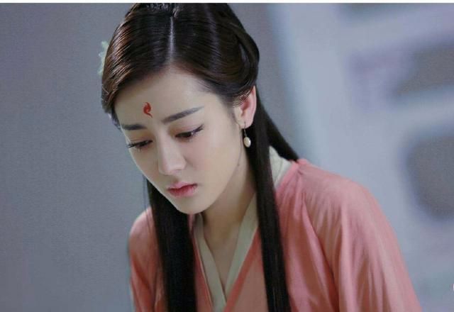 始于颜值陷于才华迪丽热巴,颜值出众的迪丽热巴