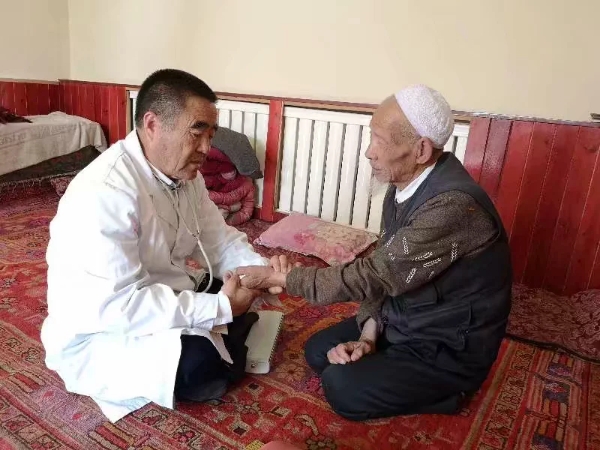 社区医生赵广书：扎根特克斯24年，为困难群众垫付医疗费20多万元