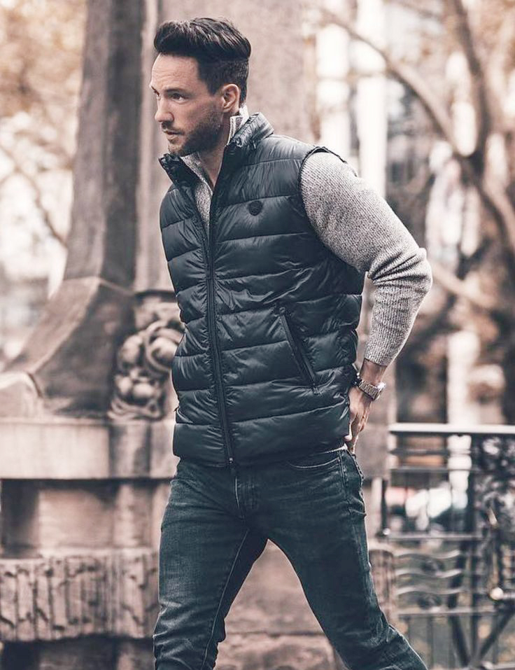 初秋马甲怎么穿好看,棋盘格针织马甲背心深秋款搭配