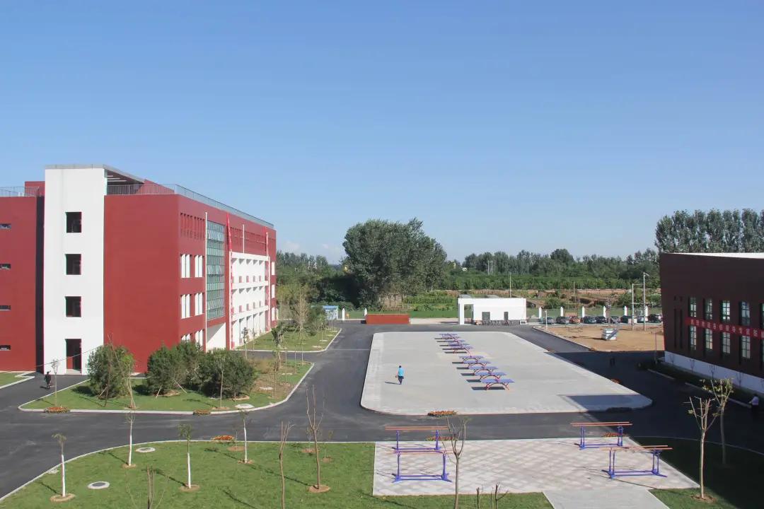 最美校园获奖照片,喜报学校荣获全面优胜单位