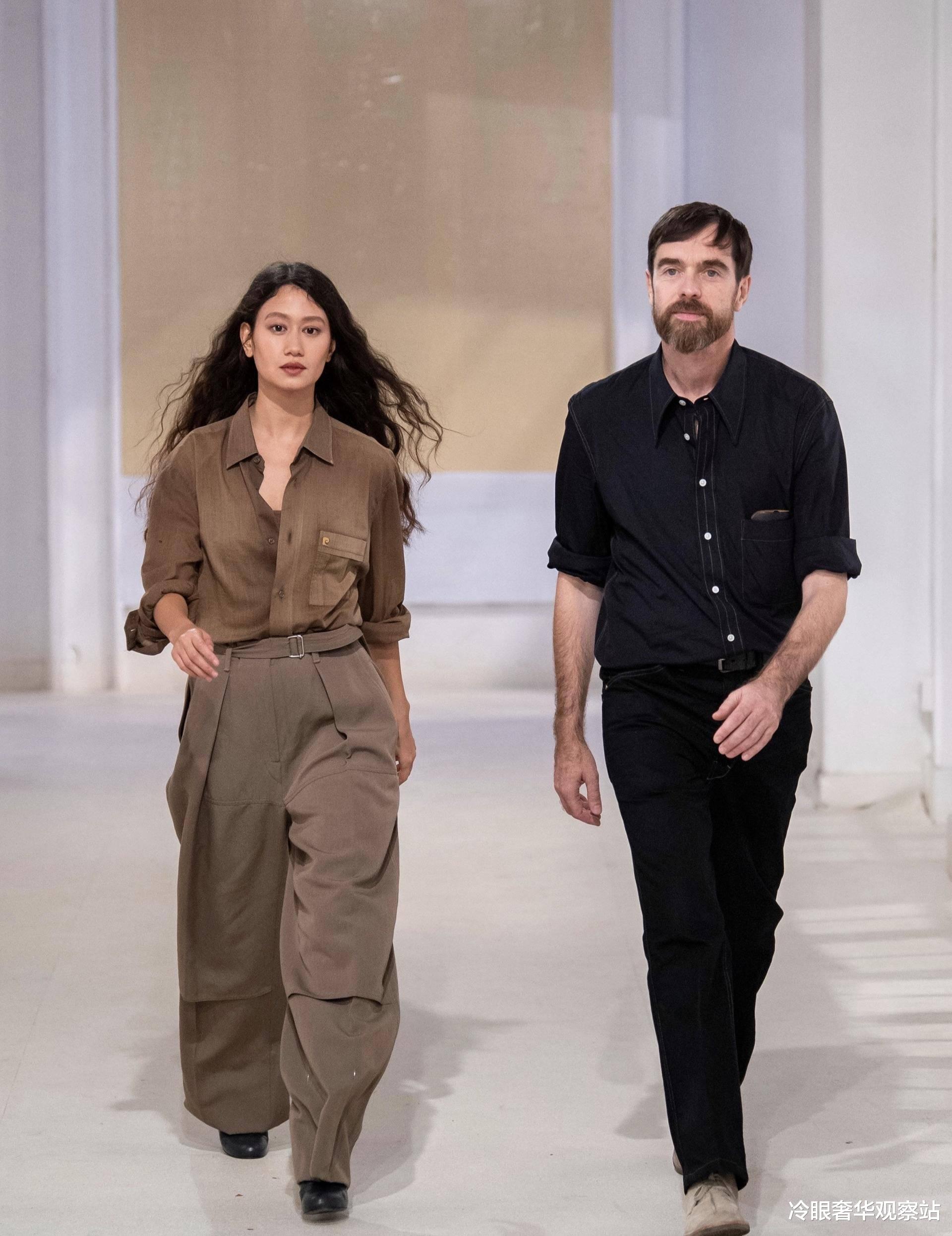 穿lemaire的明星,金敏喜穿搭属于什么风格