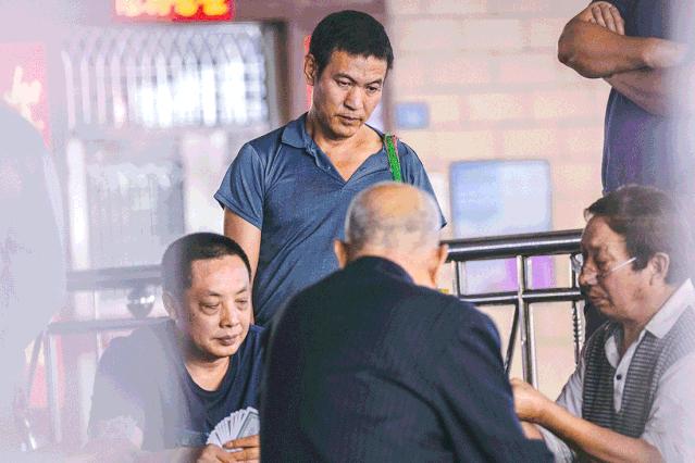 迈向有钱时代的笋岗：有人怀揣*迁拆**梦，有人害怕做网红…