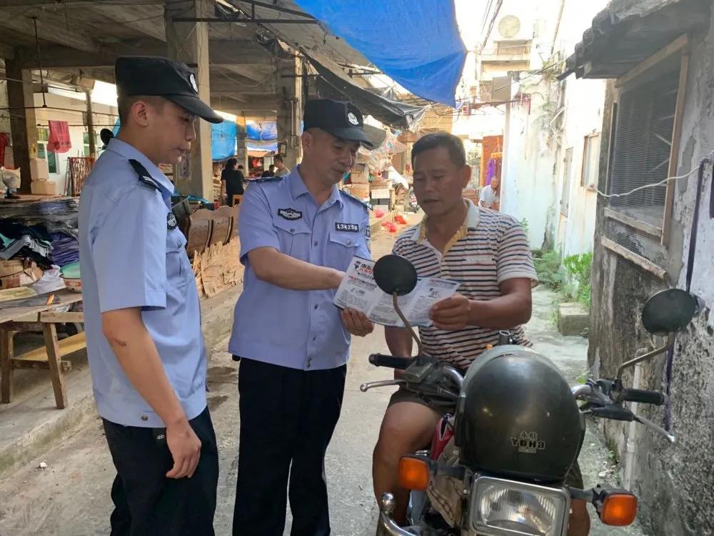 戳戳戳,这群人在惠东挨家挨户、街头摆摊,只为了……