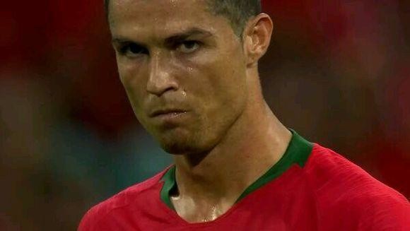 葡萄牙足球十大巨星排名图片,葡萄牙止步4强c罗历史地位