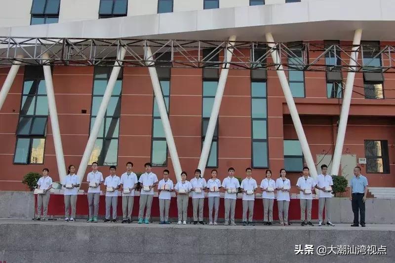 汕头市潮阳区学校各种校服,汕头潮阳职校的校服哪里有卖