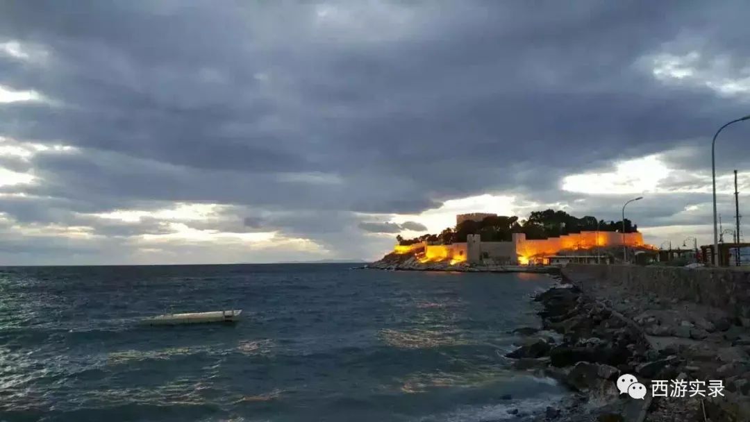 她的伊朗心上人委婉拒绝了她