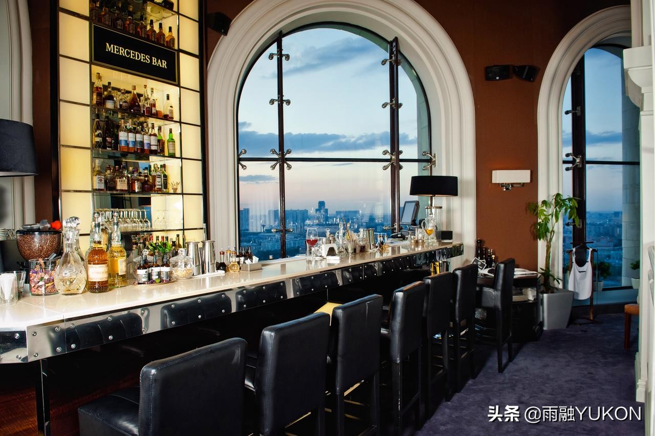 世界第一座现代化酒店,世界上最深的五星级酒店