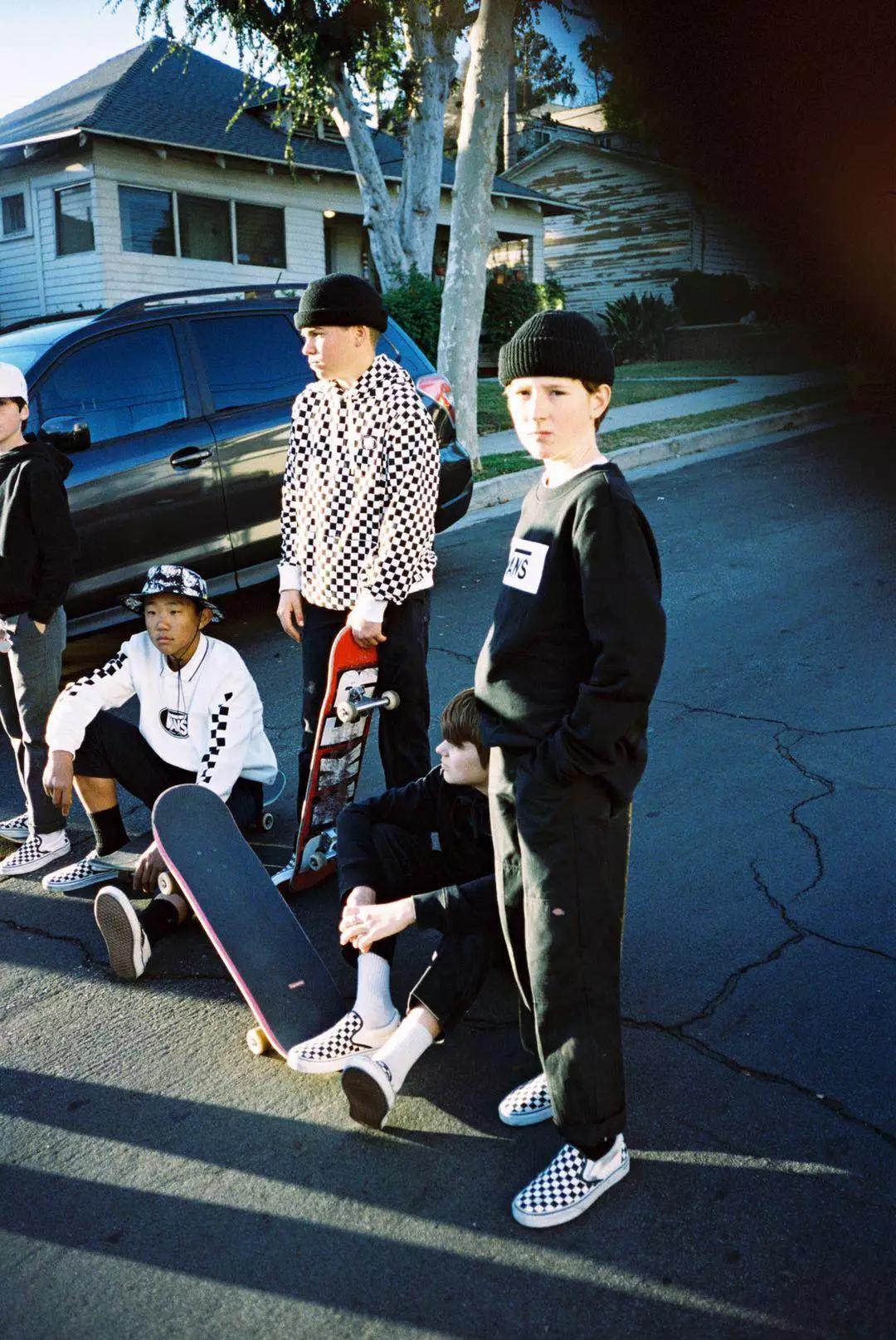 vans果然还是棋盘格最耐看,vans光感棋盘格