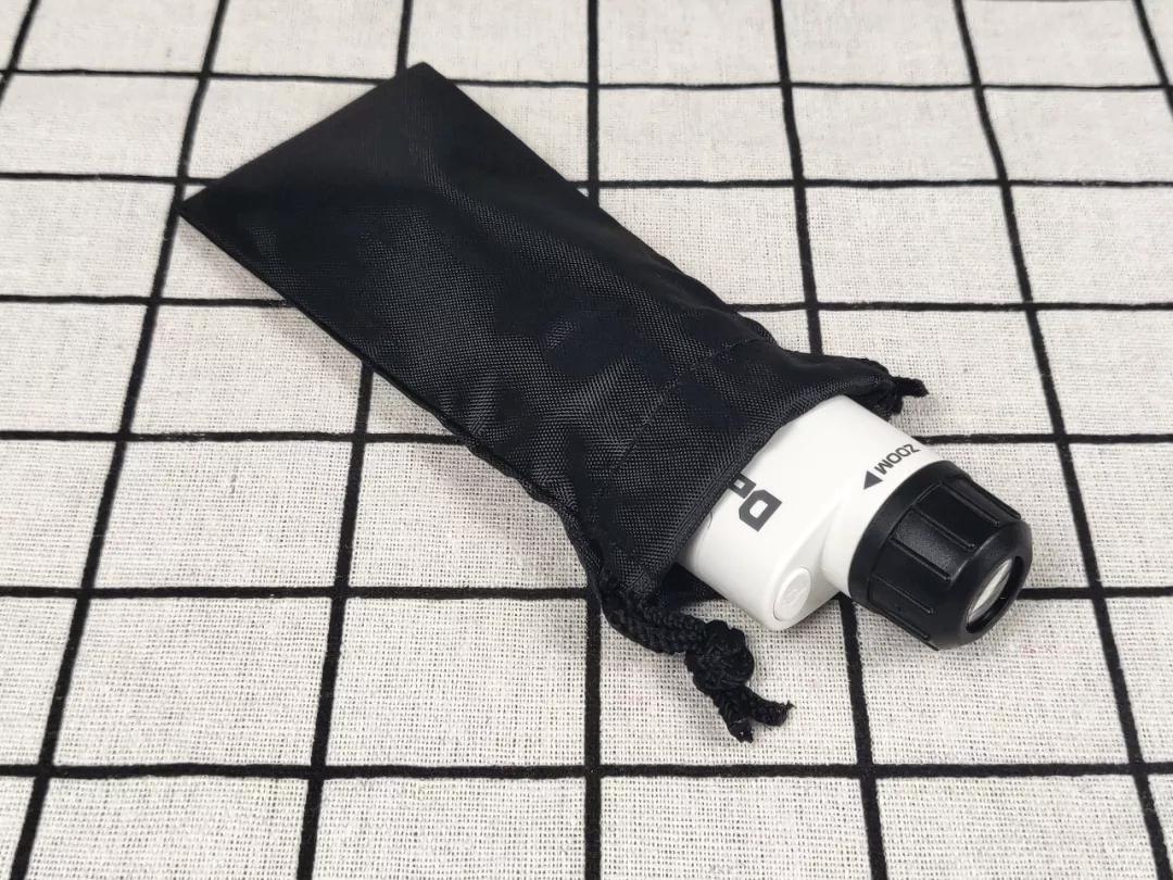 能放大1万亿倍的显微镜,只有一个长筒目镜的显微镜