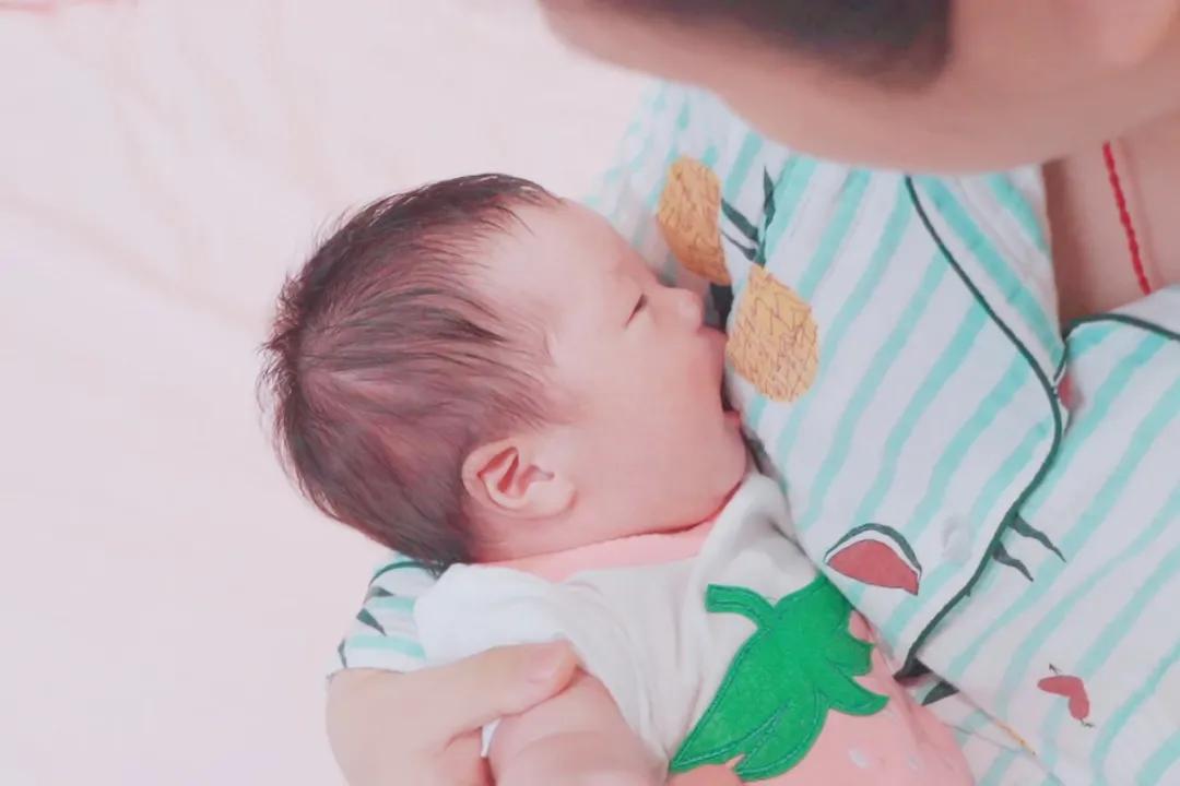 孕期阵痛反应,孕妇肚子疼打电话求救