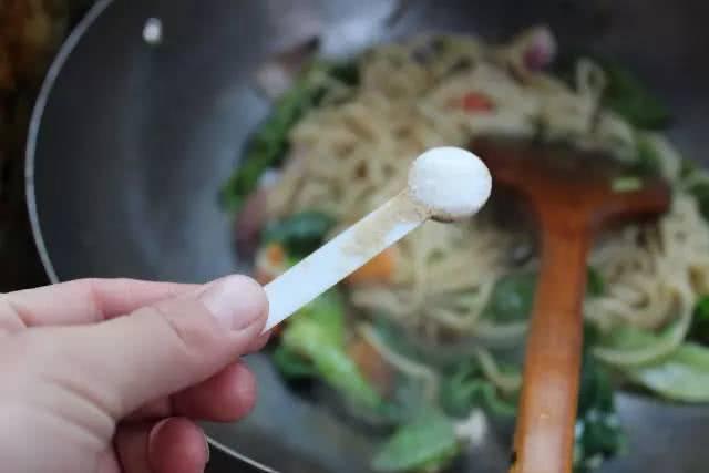 17岁高中生老想吐怎么了,17岁中学生呕吐去世