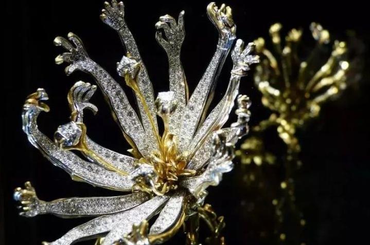 会动的珠宝：当珠宝超脱现实，你会看到怎样玄幻的世界？