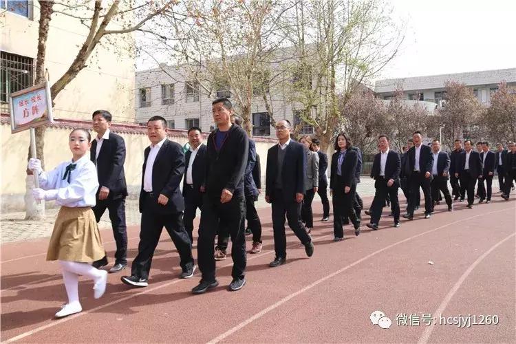 年度盛典激情燃烧|韩城小“C罗”强劲出场见证“强国一代”的足球梦（组图）