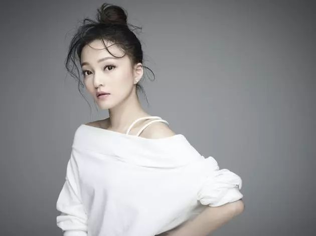 她巨资买下一座岛，当上了岛主，如今却被吐槽“隐形的天后”！