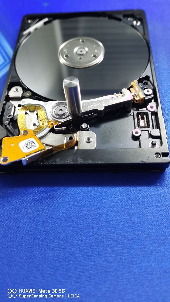 希捷氦气盘拆解,希捷桌面存储拆解