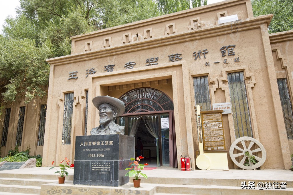 新疆吐鲁番葡萄沟葡萄视频,吐鲁番葡萄沟的葡萄