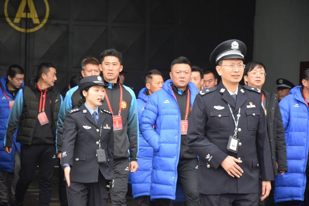 四川全兴足球队员,四川足球队长全兴