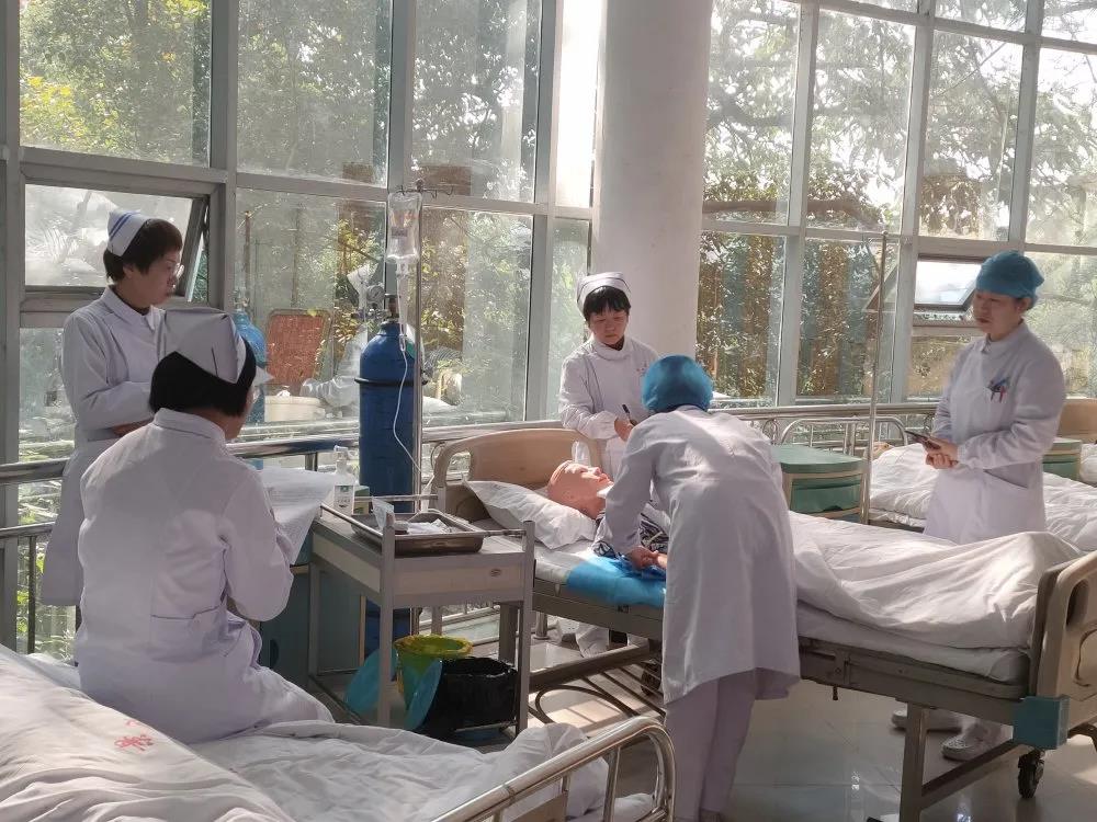 静脉留置针输液操作演练,留置针静脉输液小组情景演练