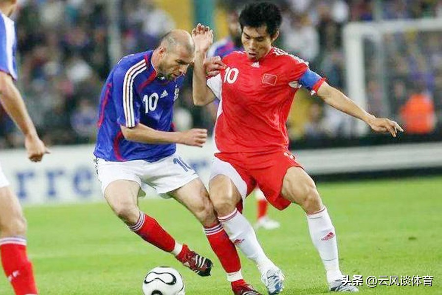 他是国足衰落的罪魁祸首，为收钱搅乱国足风气，连郑智都给他送礼