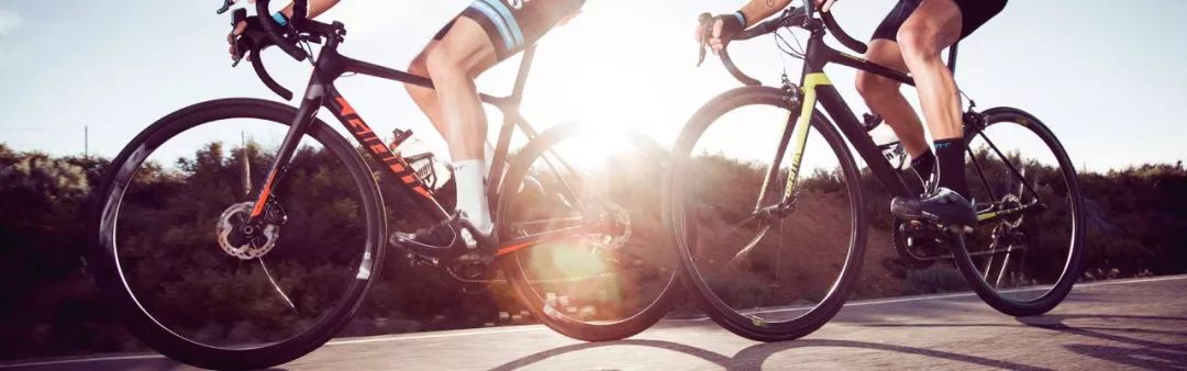 新手骑车膝盖疼的4个原因,骑车膝盖酸痛快速缓解方法