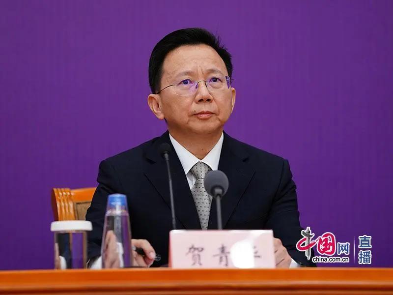 国务院联防联控机制就关心关爱疫情防控一线人员有关情况举行发布会