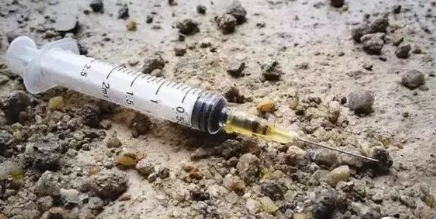 缉毒警察和吸毒明星,吸毒明星缉毒警